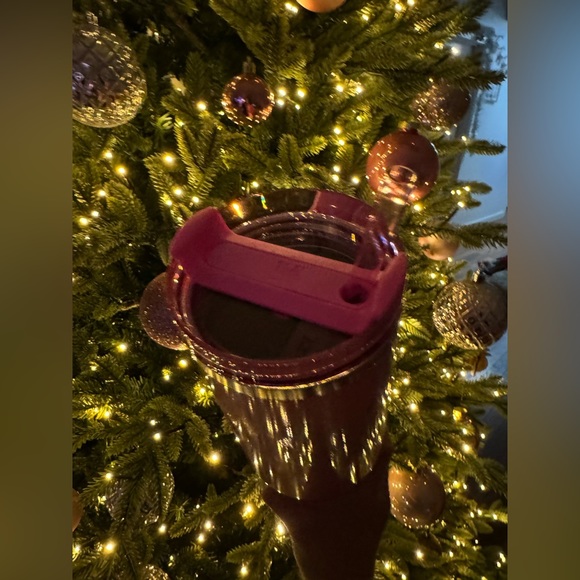 NWT! STARBUCKS X STANLEY pink shimmer/glitter 40 oz tumbler/cup - Picture 3 of 4